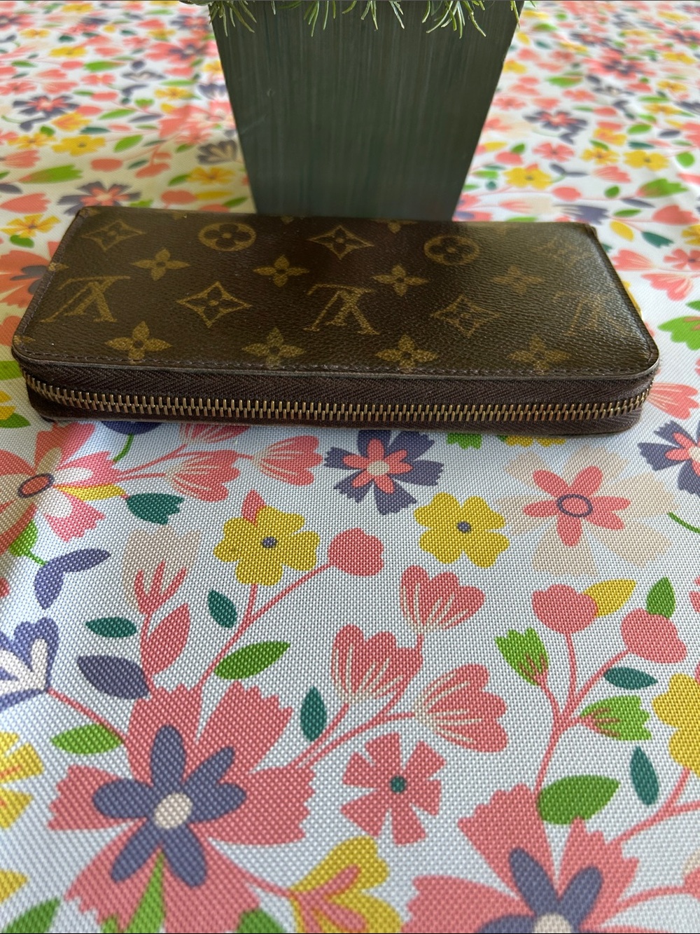 Louis Vuitton Monogram Zip Around Wallet - Brown and Gold - Picture 4 of 12